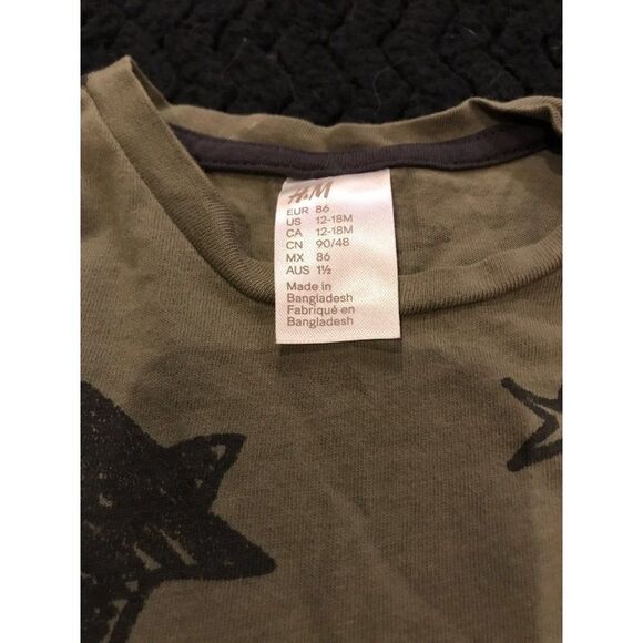 H&M boys size 12-18m shirt Green with Stars And gray Pants - Picture 3 of 5